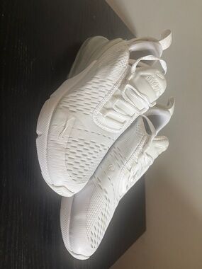 White Nike Air Max 270